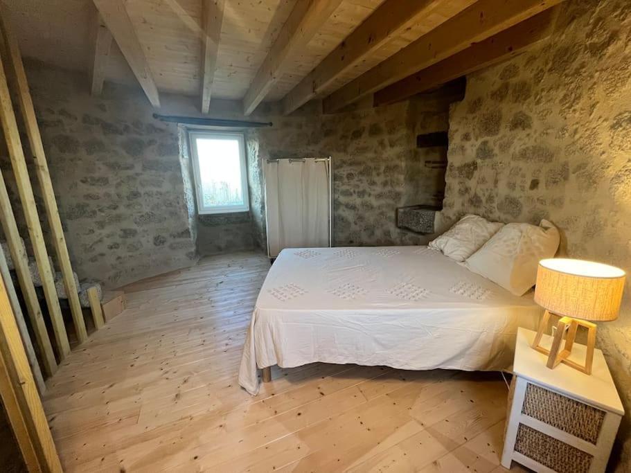 Loue Ancien Moulin A Vent Avec Piscine Et Jacuzzi Villa Neuvy-Bouin Kültér fotó