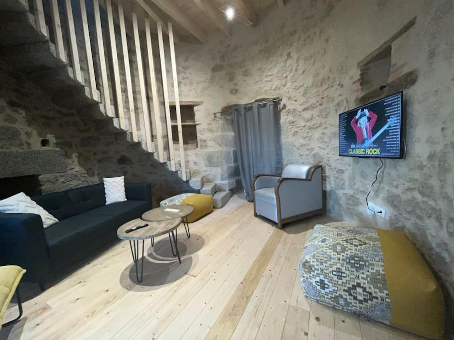 Loue Ancien Moulin A Vent Avec Piscine Et Jacuzzi Villa Neuvy-Bouin Kültér fotó